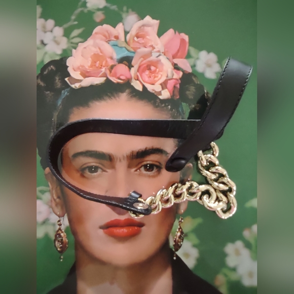 Gucci Leather Chain Boot Ankle Bracelet - Picture 7 of 7